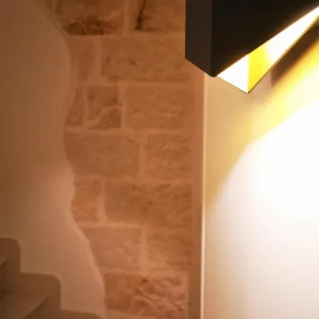 La Maison Jaune
